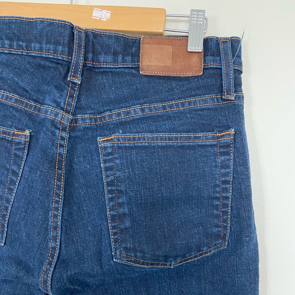 Tommy Hilfiger Men's Jeans in Dark Blue Denim size 32/32
